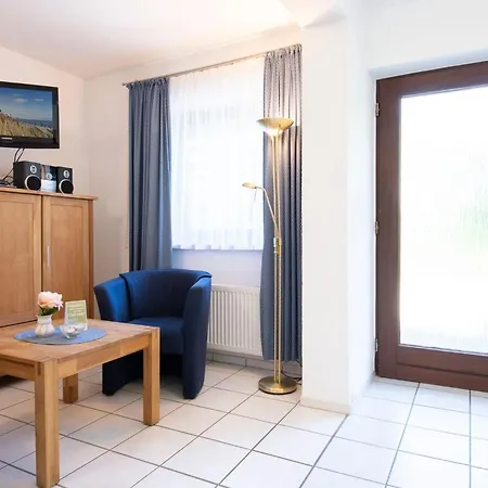 Apartment Badeweg 4 Strandlaeufer 1 *